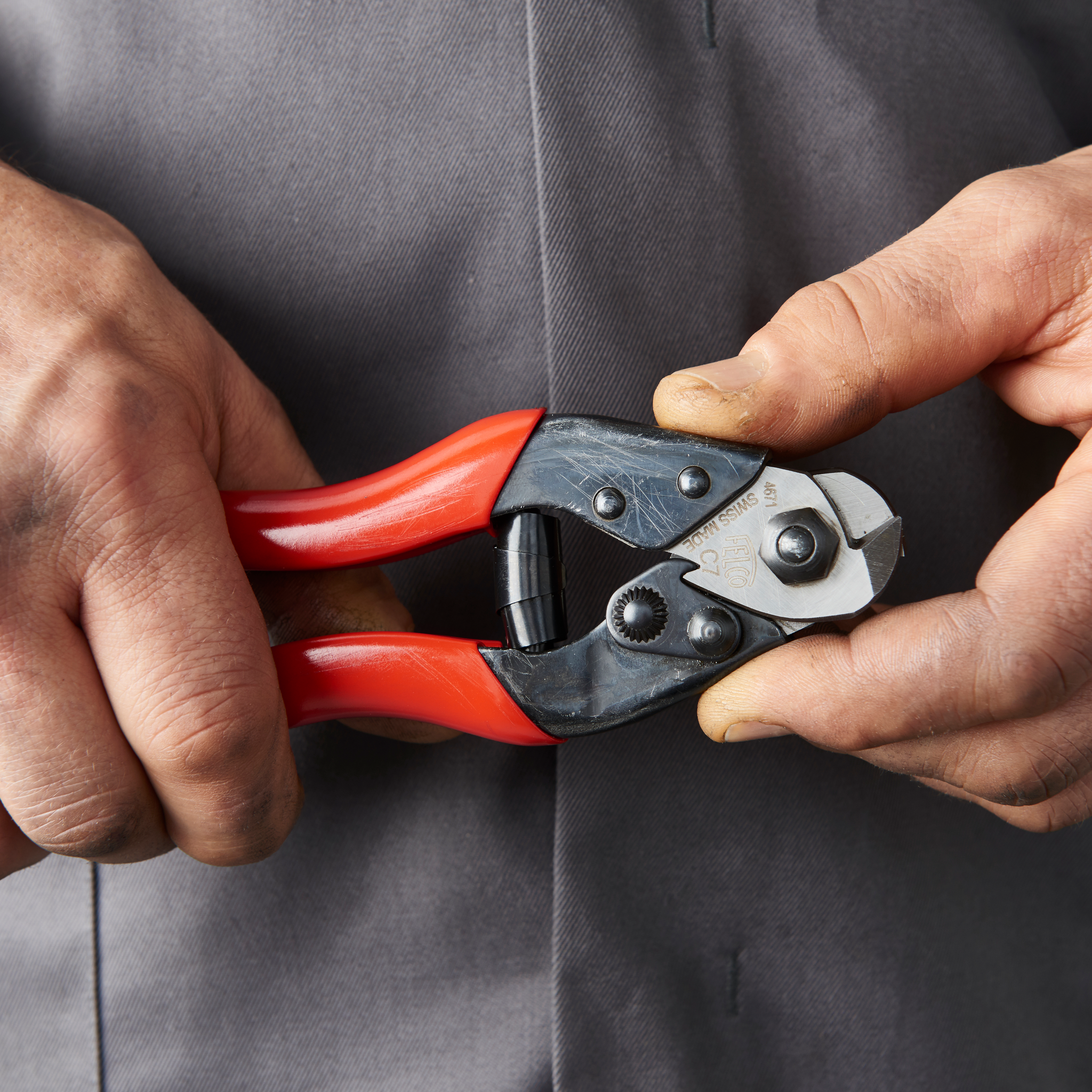 felco-c7-pince-coupante-une-main-coupe-triangulaire image 3