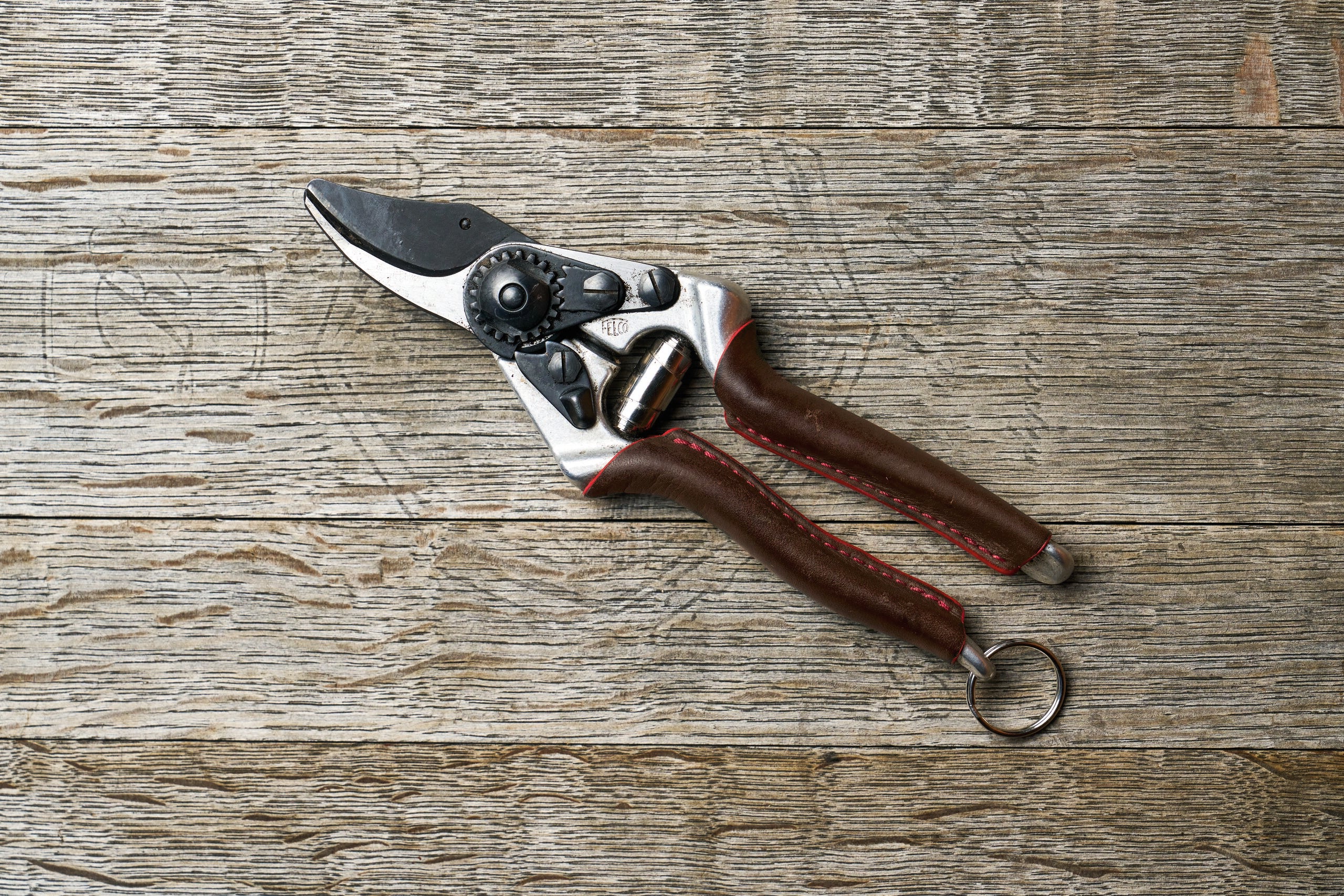 felco-lover-kit-s-cateur-felco-6-elite-cuir-lames-f-tech-noires image 5