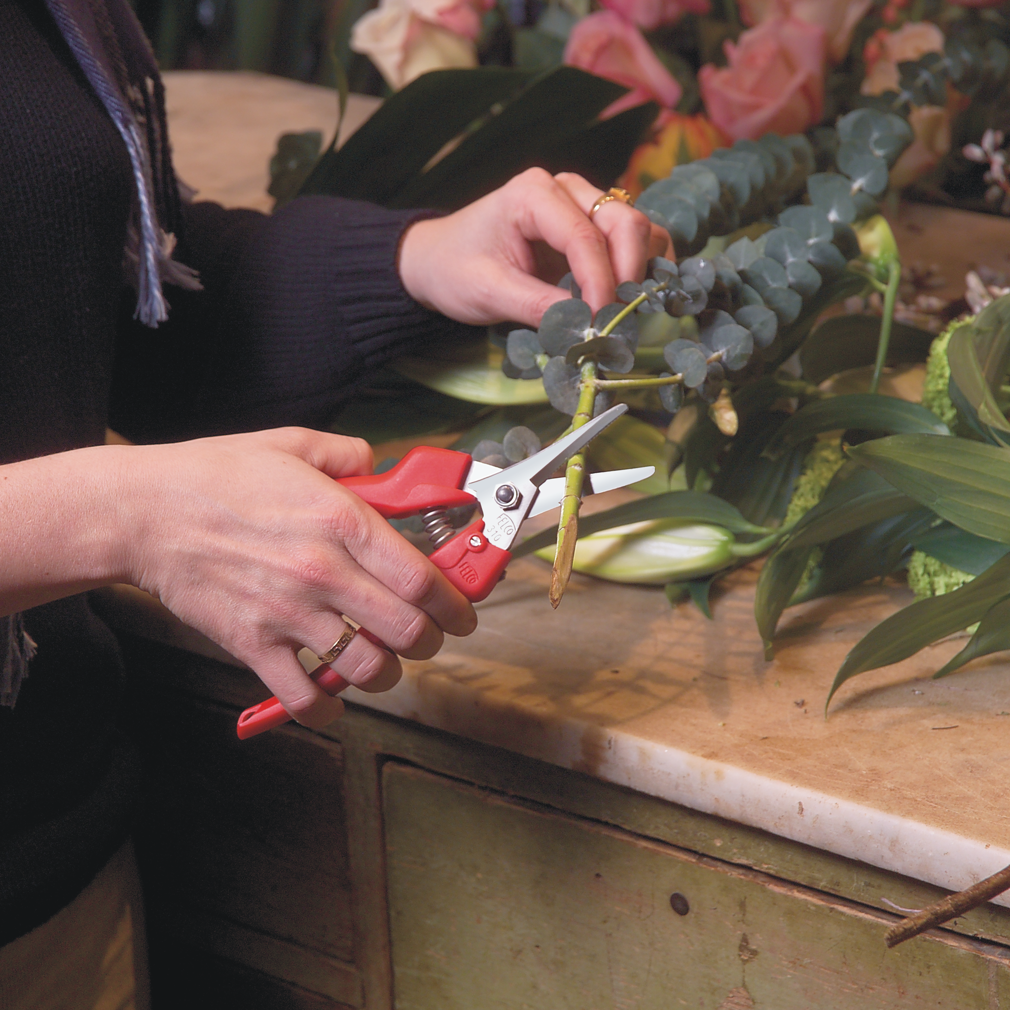 felco-310-pinette-fleurs-s-cateur-de-pr-cision-t-te-incurv-e-inox image 3