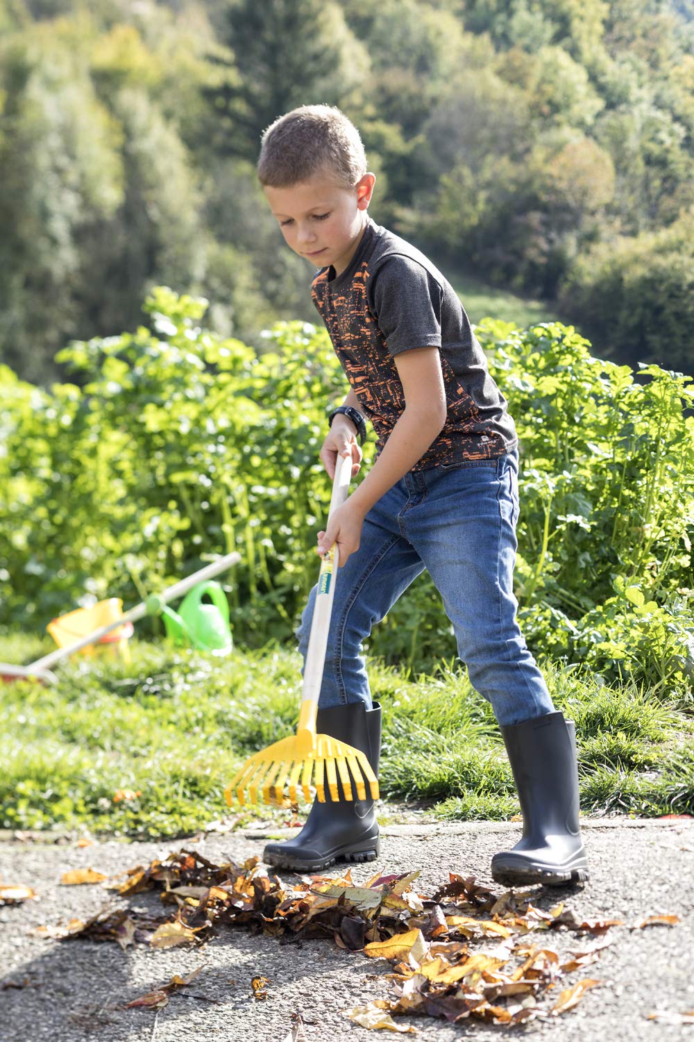 leborgne-balai-gazon-enfant-manche-bois-70-cm-t-te-plastique image 3